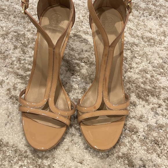 TORY BURCH
Patent Leather Sandals 9.5 - Picture 3 of 13